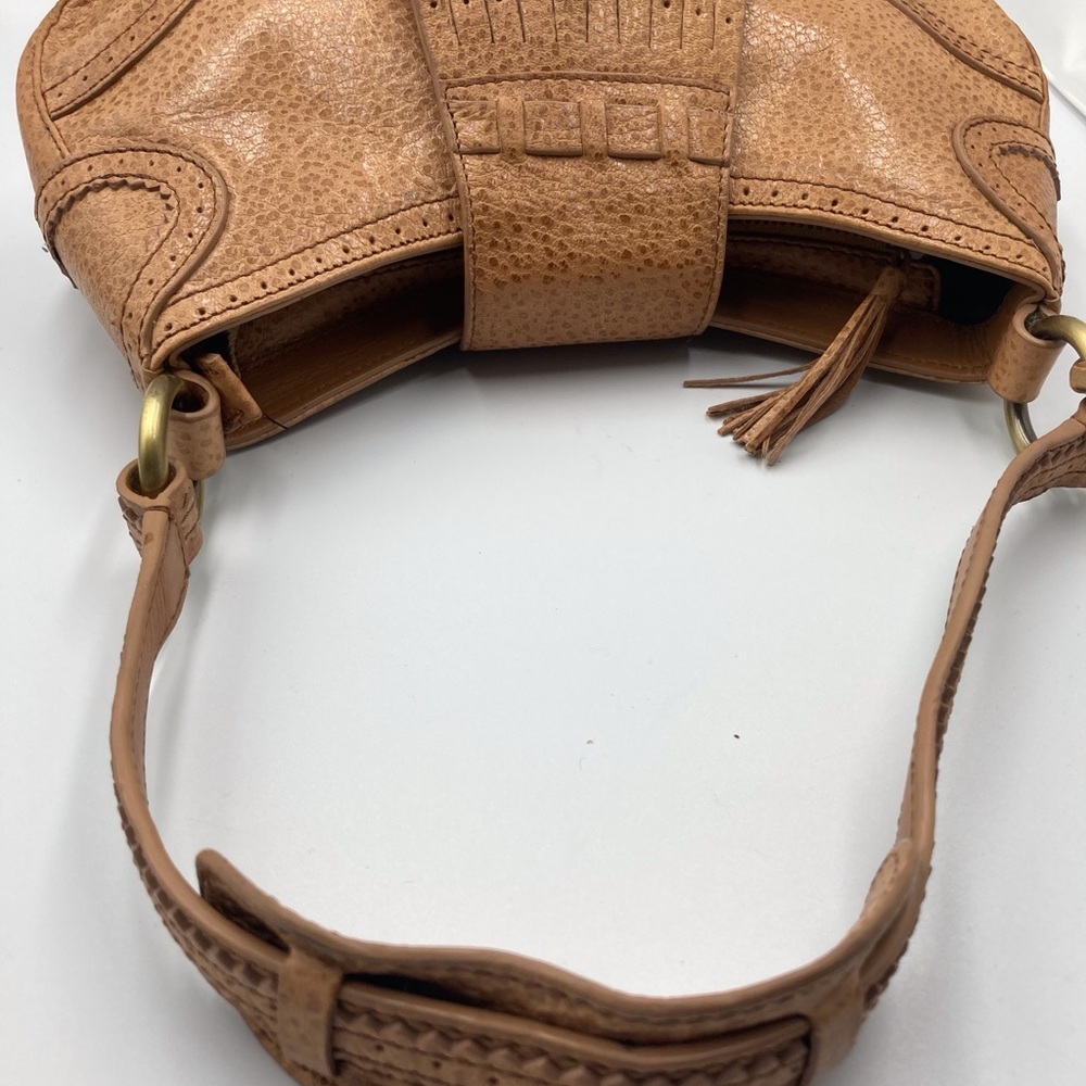 Via Spiga Vintage Tan Western vibe pebbled leather shoulder bag - Picture 4 of 15